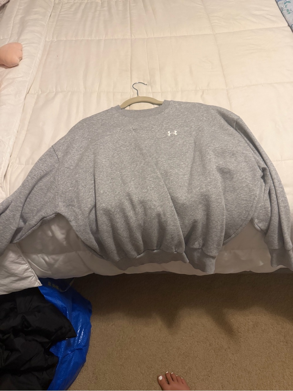 Under Armour Men's Light Gray Crewneck Pullover Sweatshirt